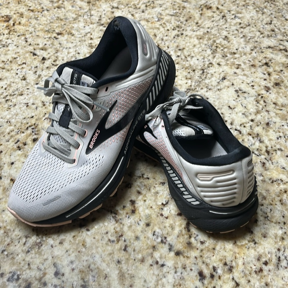 Brooks Adrenaline GTS